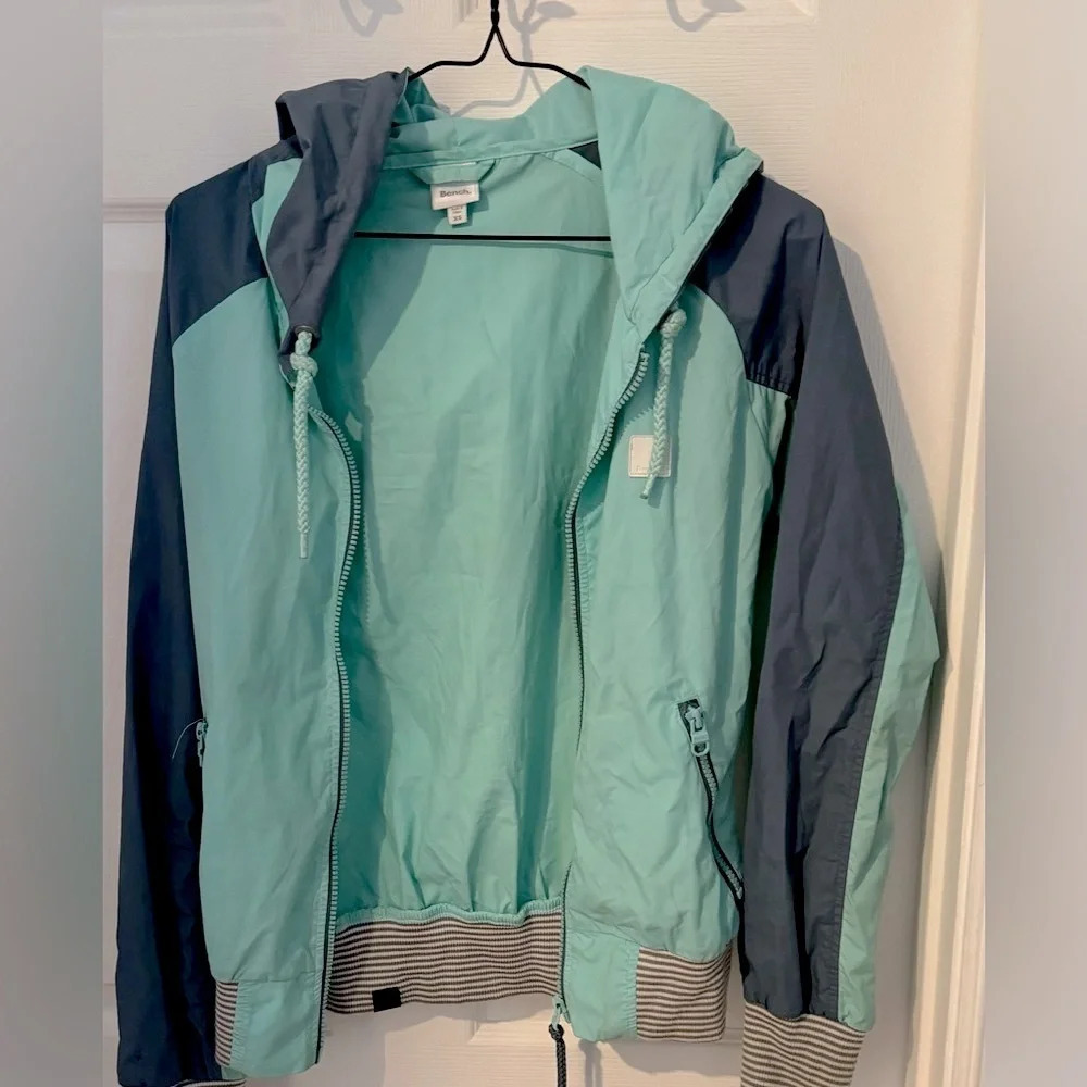 Bench Windbreaker blue deep mint Water resistant Jacket hooded lined retro XS